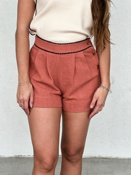 STACY TEXTURED PLEATED SHORTS