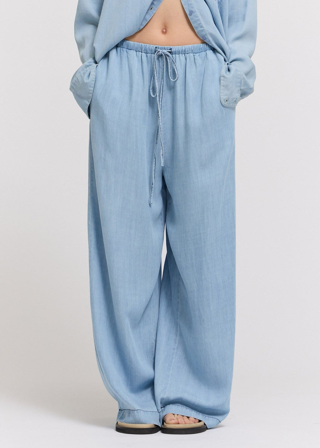 JILLIAN CHAMBRAY STRAIGHT PANT