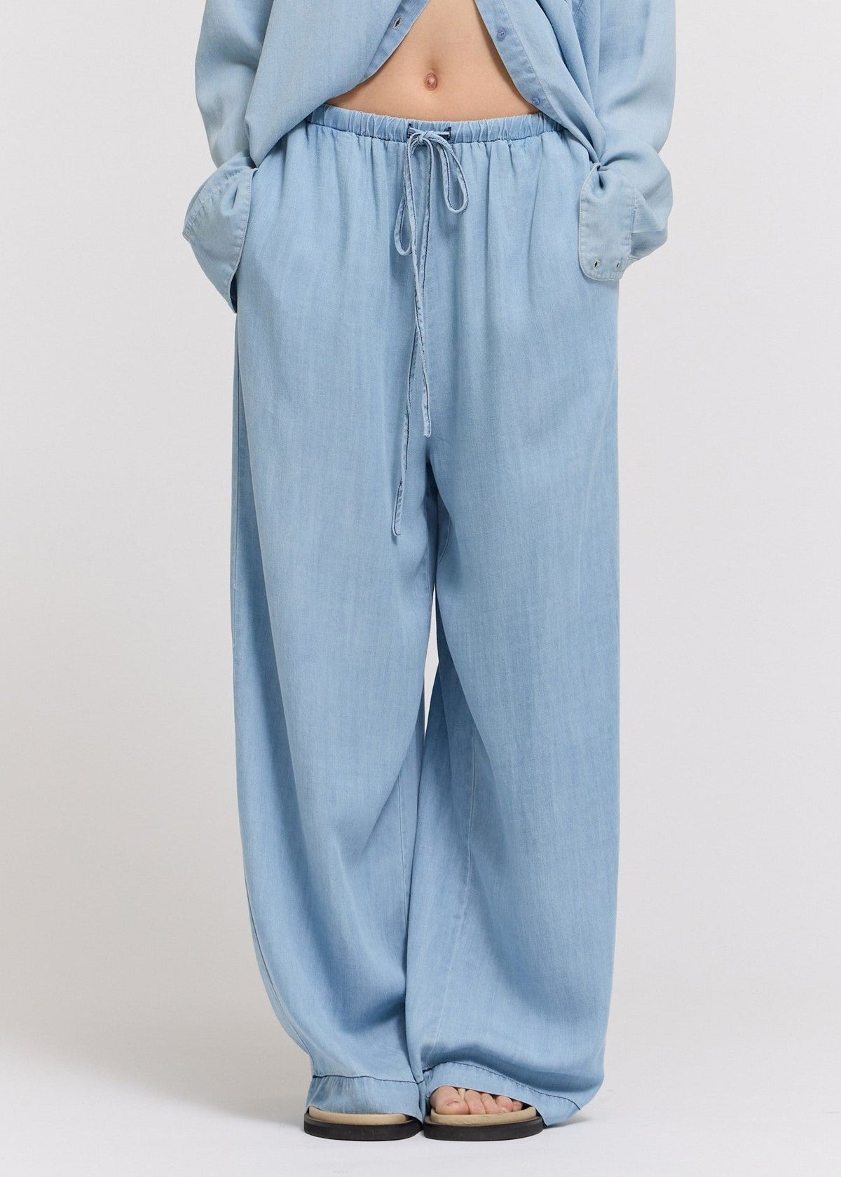JILLIAN CHAMBRAY STRAIGHT PANT