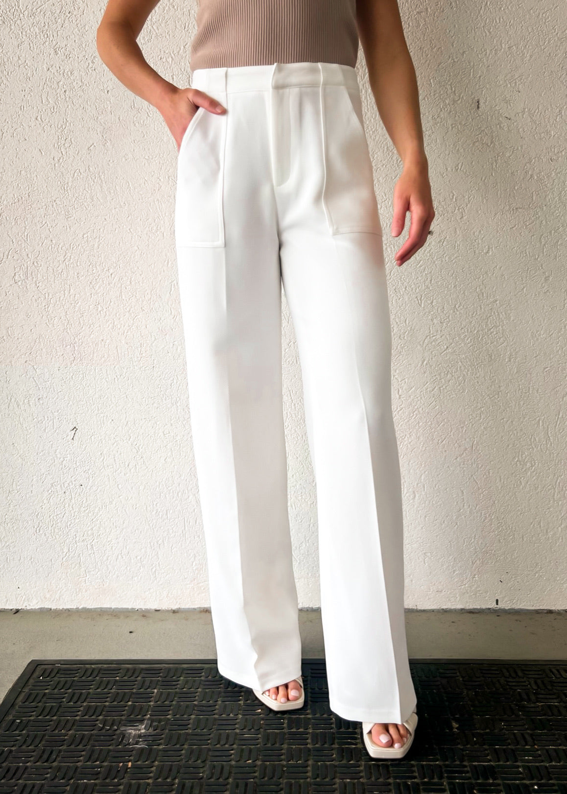 DIANA WIDE-LEG PANTS